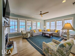 Smart TV, Netflix, DVD player, books - Sea For Yourself: Your Dream Beach Getaway! (North Topsail Beach)
