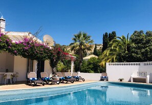 Piscine extérieure, piscine chauffée