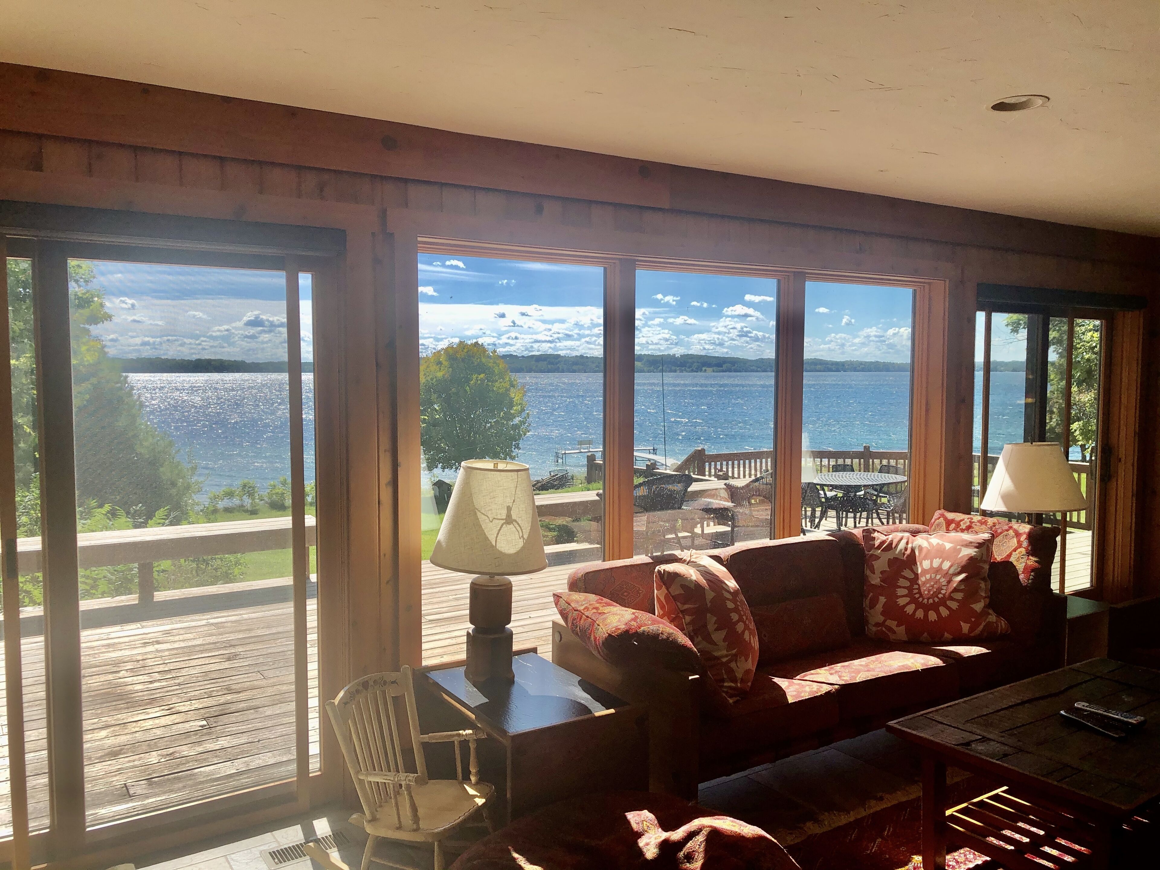 Lodge-style home in Suttons Bay. Main house & caboose. Central A/C. Pet ok.