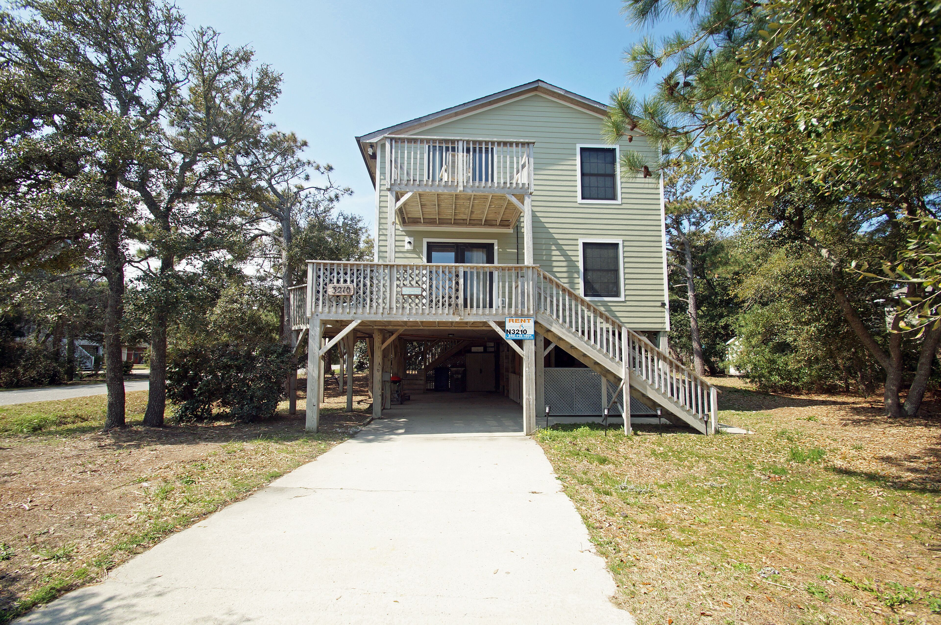 N3210- Oceanside And Lovely! With 3 Bedrooms, Tiki Bar and Brand-New Hot Tub!