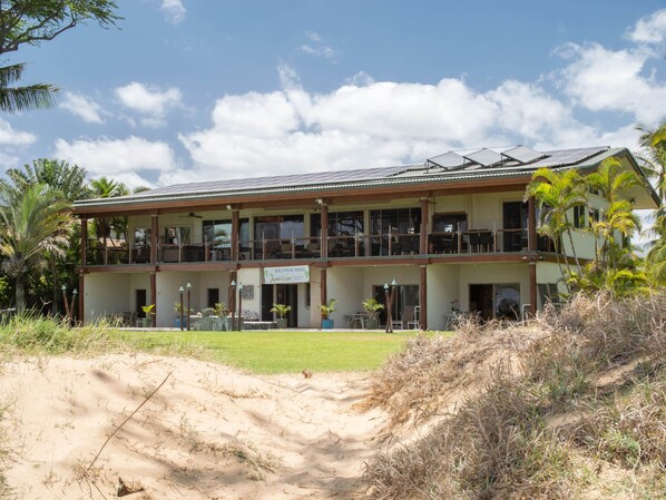 Unclassified image, 1 of 33, button