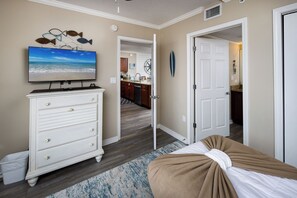 3 bedrooms, memory-foam beds, iron/ironing board, free WiFi