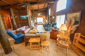 Smart TV, fireplace, DVD player, video library - WH1091- Oceanfront-  6 BRs, Cargo Lift, Great Ocean Views Dog Friendly! (Corolla)