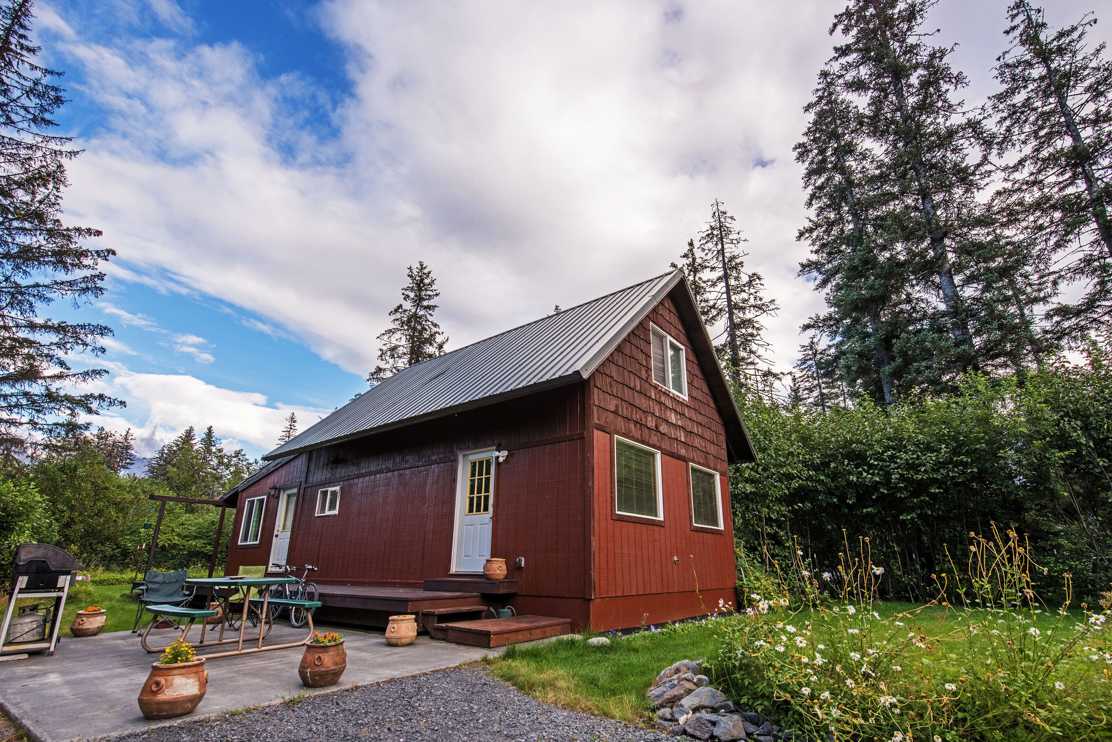 Secluded Seward Home: Patio, 2 Mi to Kenai Fjords!