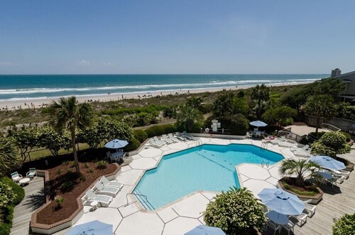 Newly remodeled oceanfront condo in Station One!