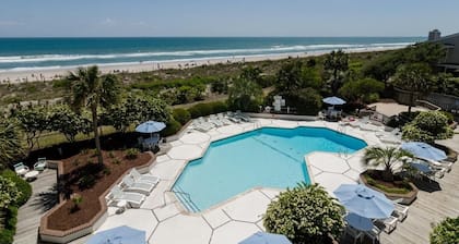 Newly remodeled oceanfront condo in Station One!