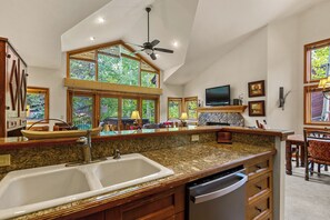 Microwave, stovetop, dishwasher, coffee/tea maker