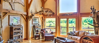 Stunning Silesia Home: Furnished Deck + River View