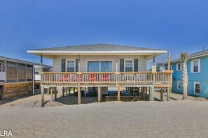 Exterior - The Choice: Oceanfront Comfort in Surf City (Surf City)