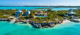 Villa Valentina: Swim Access, Pool, Kayaks, & More!
