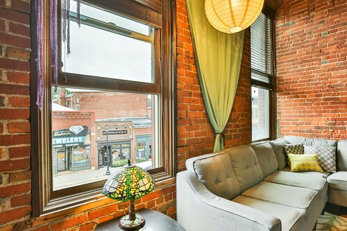 MainStreetLocation|GirlsNight|Families|Pets|FoodMusicShopArtExploreBikeFunPlay!!