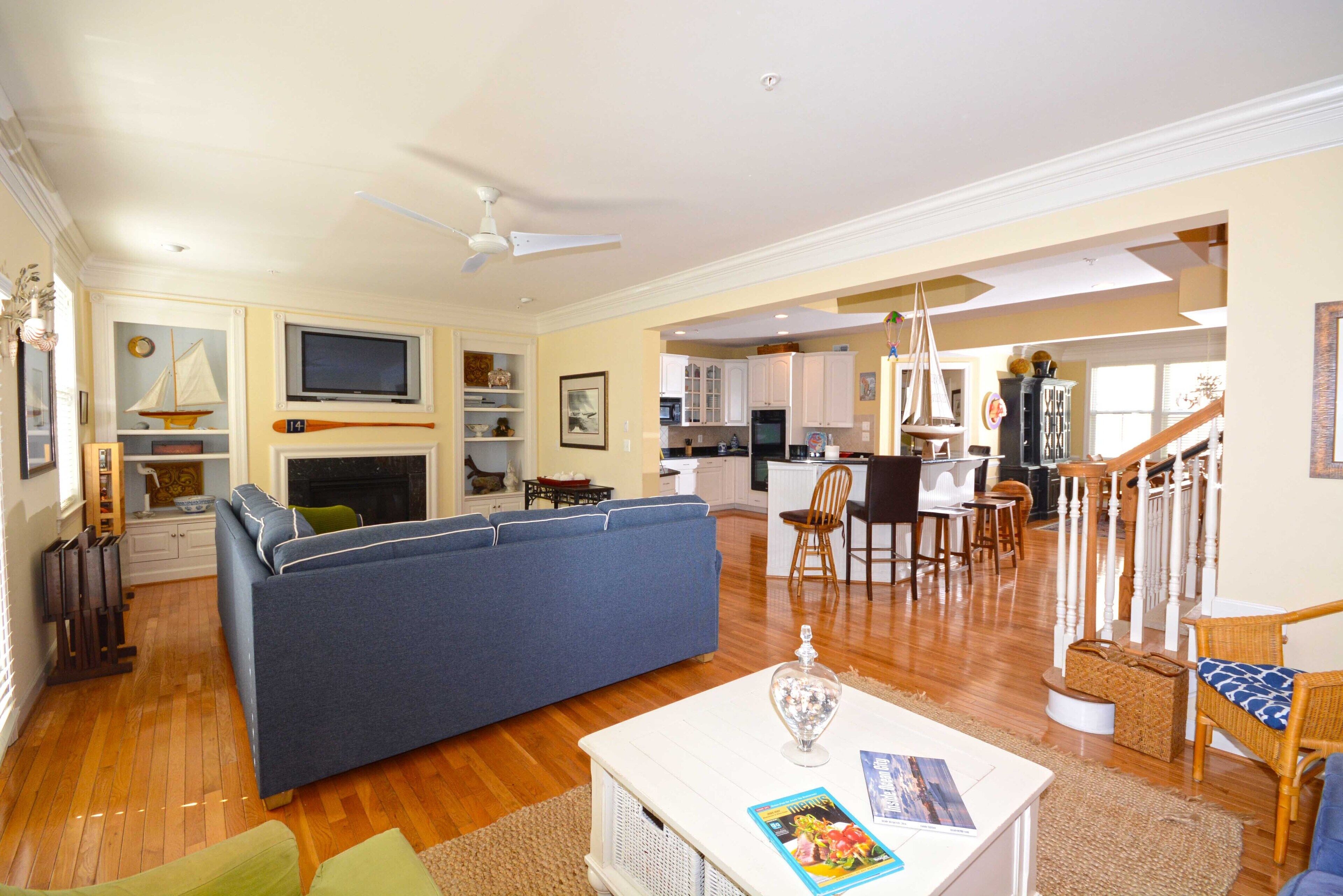Restful Luxury 6 Bedroom House with WiFi In Gated Community On Bayside With Indoor/Outdoor Pools, Private Beaches, Restaurant, And More Just Ten Minutes From Beach!