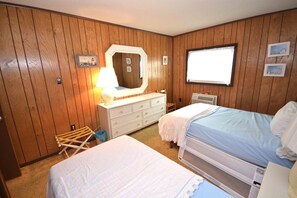 3 bedrooms, WiFi, bed sheets