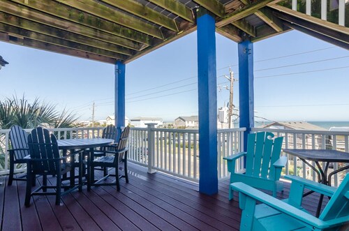 Huge 5 Bedroom Duplex with Ocean Views!