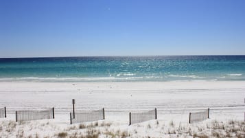 Nær stranden