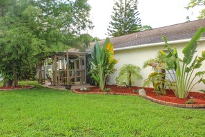 المنطقة المحيطة بالمنشأة