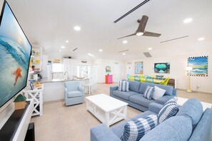 平面電視、DVD 播放機、音響、打印機