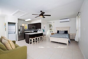 6 Schlafzimmer, Zimmersafe, WLAN, Bettwäsche