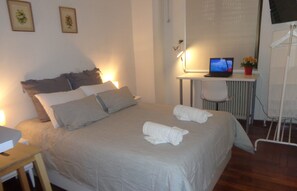 1 bedroom, iron/ironing board, Internet, bed sheets