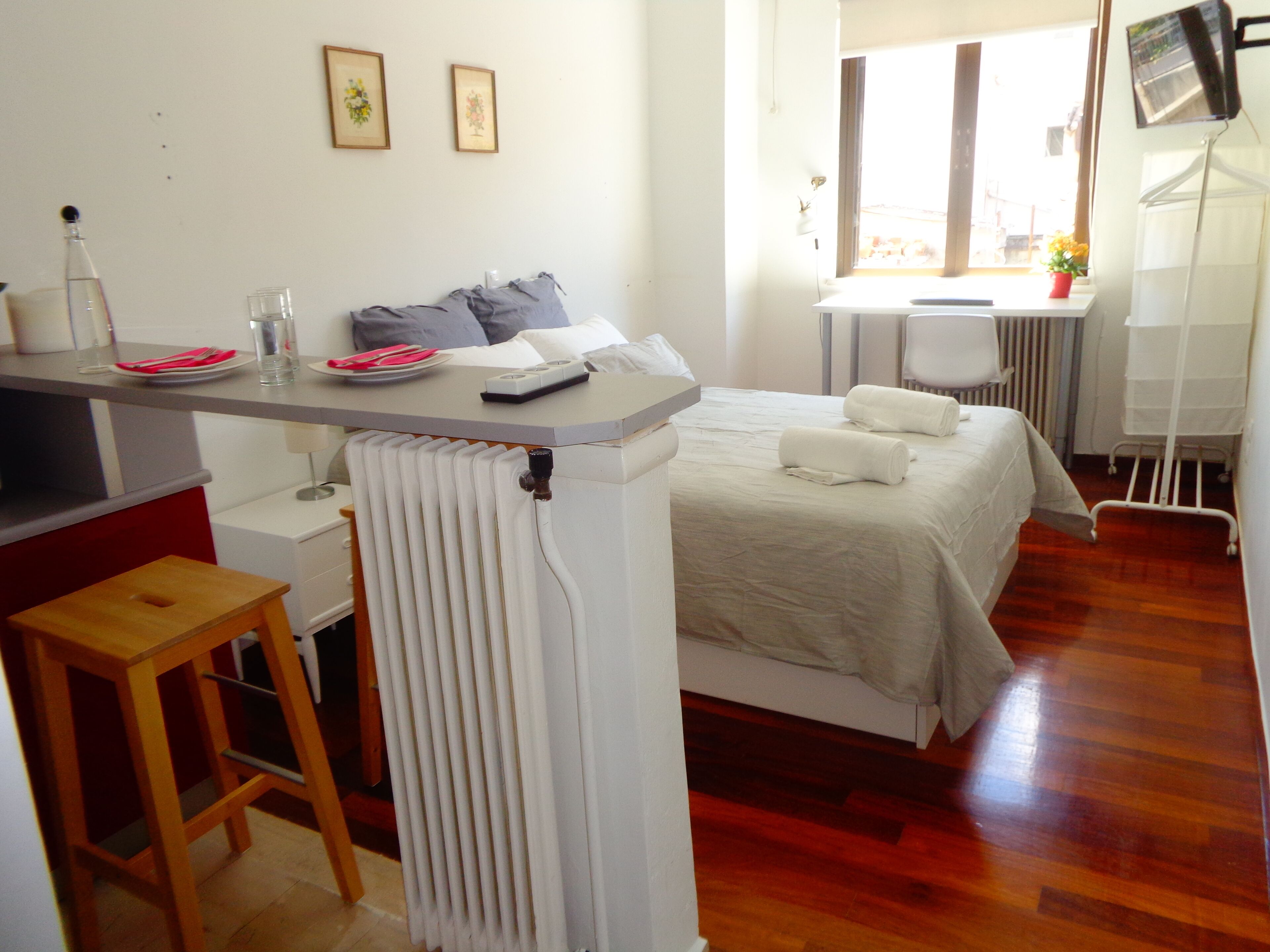 1 quarto, ferros/tábuas de passar roupa, acesso à internet