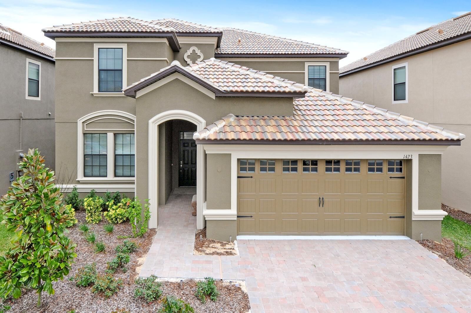 Amazing Pool Spa Home minutes from Disney!