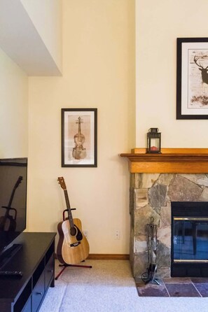 Interior - Slope Side, Amazing Location, True Ski in & Out (Whistler)