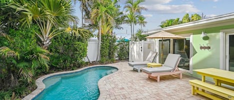 Ulkouima-allas, lämmitetty uima-allas