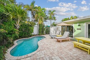 Ulkouima-allas, lämmitetty uima-allas