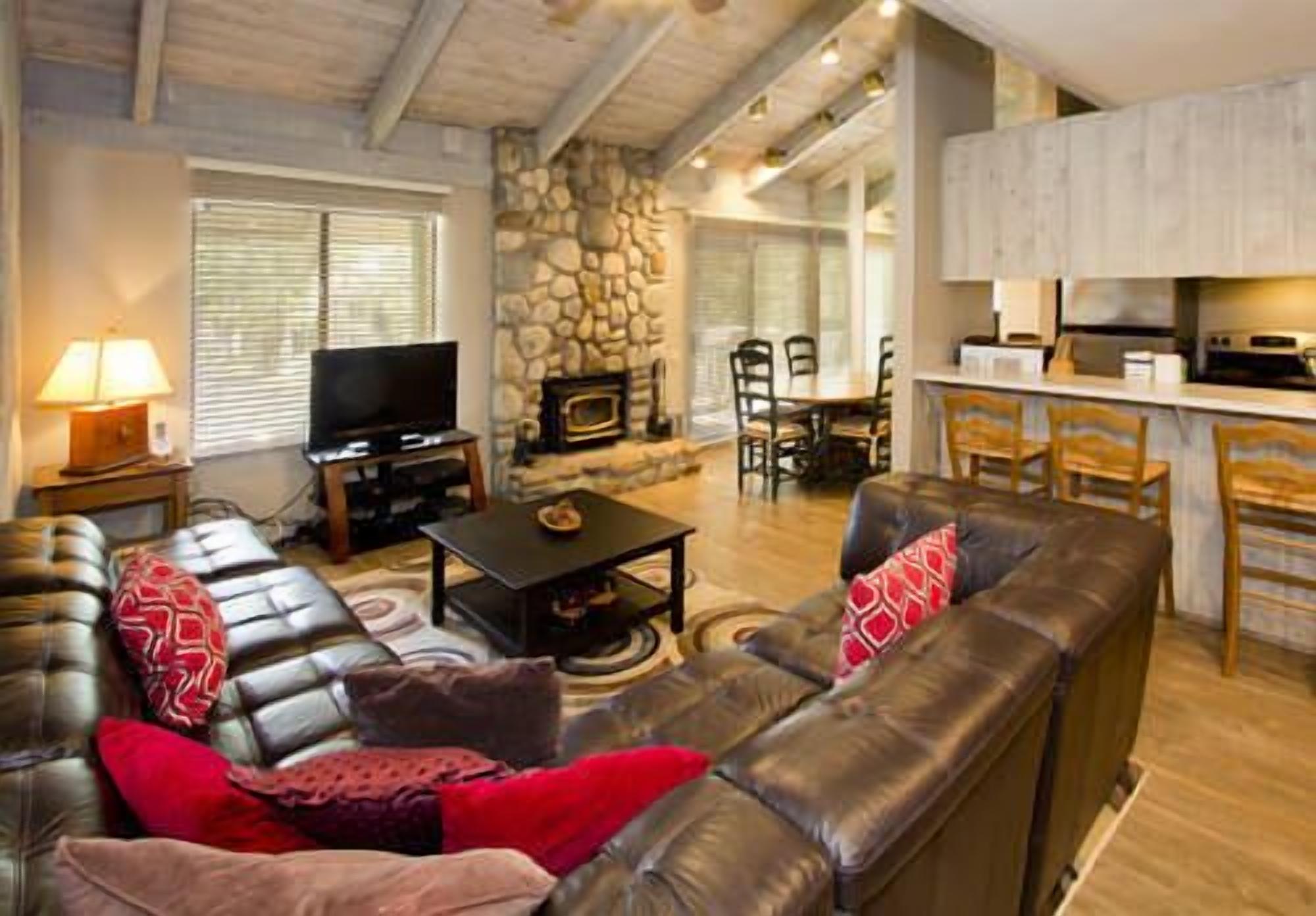 Sunshine Village #142 | Close to Shopping & Restaurants | Full-equipped Kitchen