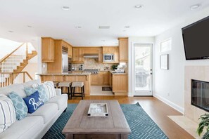 Smart TV, fireplace, offices