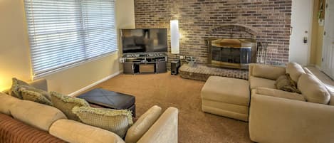 TV, fireplace, DVD player