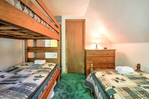 4 Schlafzimmer, Bügeleisen/Bügelbrett, Reisekinderbett, Internetzugang