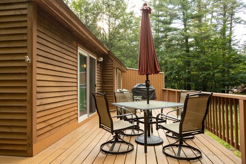 Cozy Bartlett Townhome < 3 Mi to Attitash Mountain