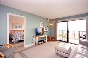 2 bedrooms, iron/ironing board, WiFi, bed sheets - Cozy 2 Bedroom Ocean Front Condo with Amazing View from Covered Balcony and Free WiFi Located Midtown and Just Steps to the Beach! (OCEAN CITY)