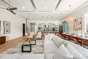 スマートテレビ、テレビゲーム、DVD プレーヤー