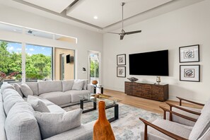 Smart TV, videojuegos y reproductor de DVD 