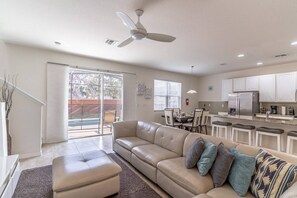 Smart TV, DVD player