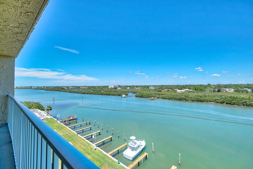 Spectacular Views & Endless Views!