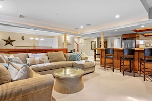 TV, fireplace, DVD player, streaming services