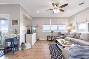 TV - Sweet Carolina - Perfect Surfside Oceanfront Location! (Surfside Beach)