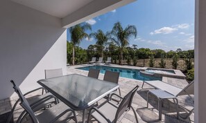 Outdoor dining - Retro Villa with Games Room at Encore (Kissimmee)