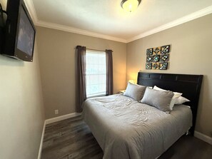 6 Schlafzimmer, Bügeleisen/Bügelbrett, kostenloses WLAN, Bettwäsche