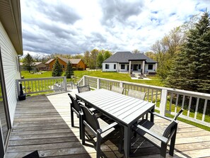 Outdoor dining - Elegant Birch @ Spring Brook Resort (Wisconsin Dells)