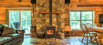 Lyndhurst Cabin on Farm w/ Pond & Stocked Stream!