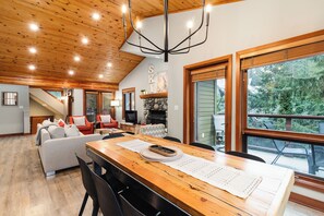Interior - 3.5BR Ski-In/Ski-out | Near Village | Private Hot Tub | Garage | Managed by Aloha Whistler (Whistler)