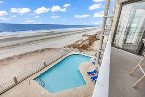 Pool - Oceanfront condo - Short Drive to Dining/shops OOP 309 (Murrells Inlet)