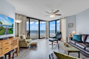 TV - Oceanfront condo - Short Drive to Dining/shops OOP 309 (Murrells Inlet)