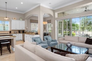 Télévision, console de jeux vidéo, lecteur de DVD, chaîne hi-fi