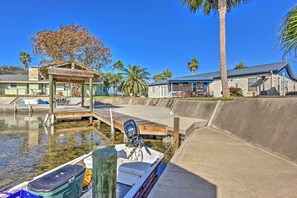 Property grounds - Private Dock, Views: Waterfront Rockport Home! (Rockport)