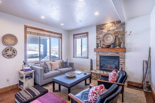 TV, fireplace, DVD player, stereo